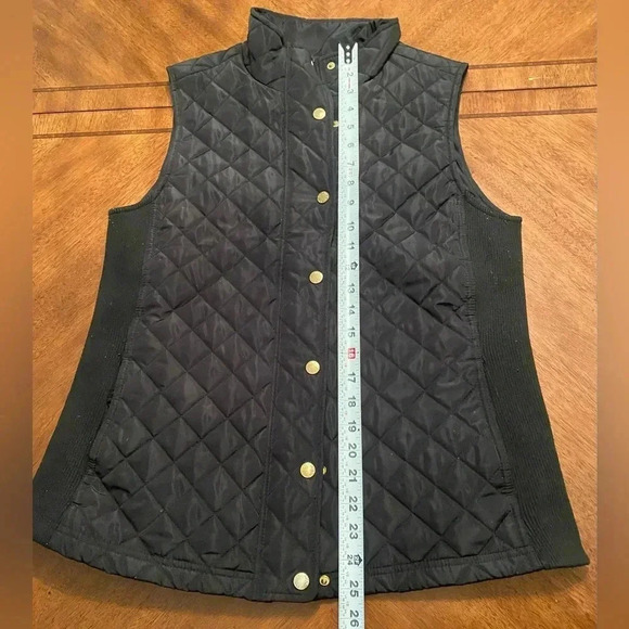 Cynthia Rowley Women’s Quilted Black Zip/Snap Front Vest Pockets EUC Size Medium - Picture 5 of 6